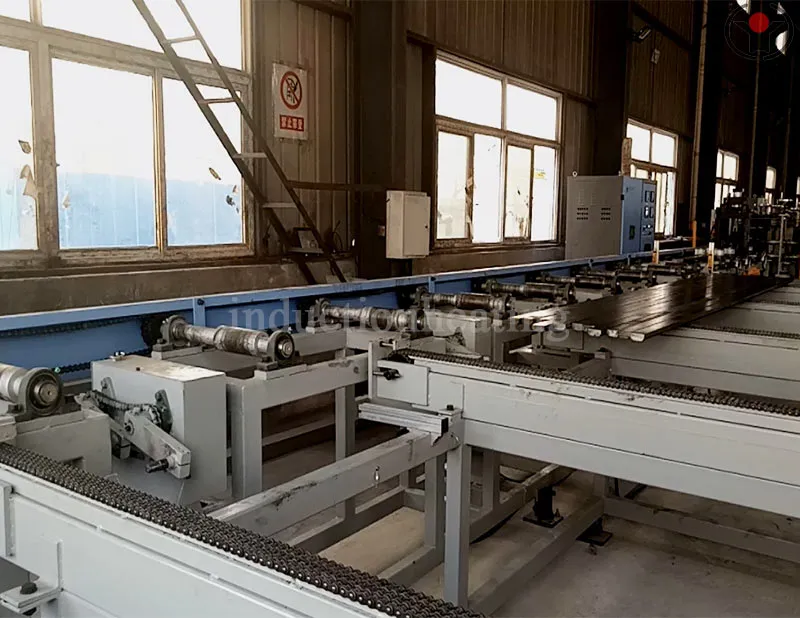 Plate quenching heat treatment equipment