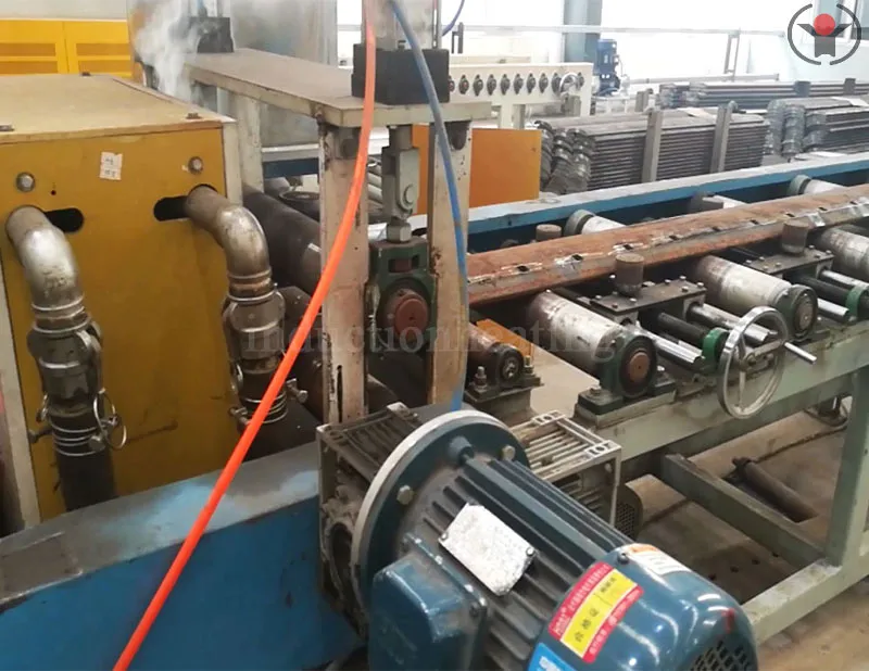 Plate spring heat treatment quenching equipment