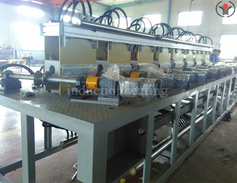 Hot rolling heating equipment for threaded steel bars
