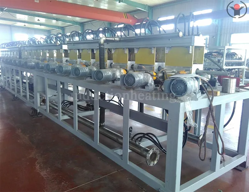 Hot rolling heating equipment for threaded steel bars