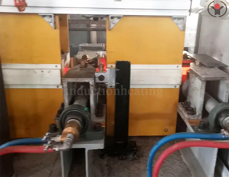 Steel plate quenching heat treatment production line