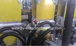 Induction quenching machine for torsion bar